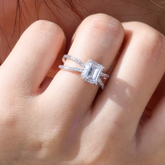 π Elegant Criss Cross S 925 Shiny Ring π - Picture 3 of 6